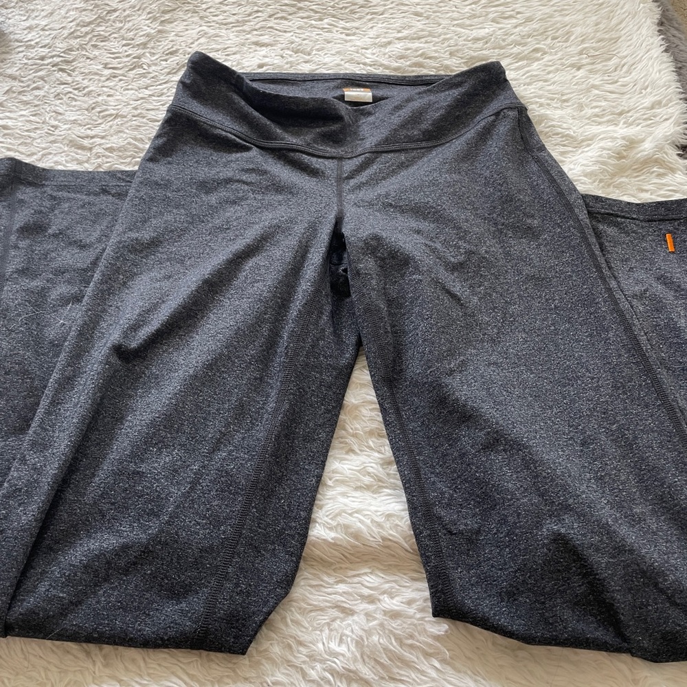 Lucy Women's Dark Charcoal Heather Leggings